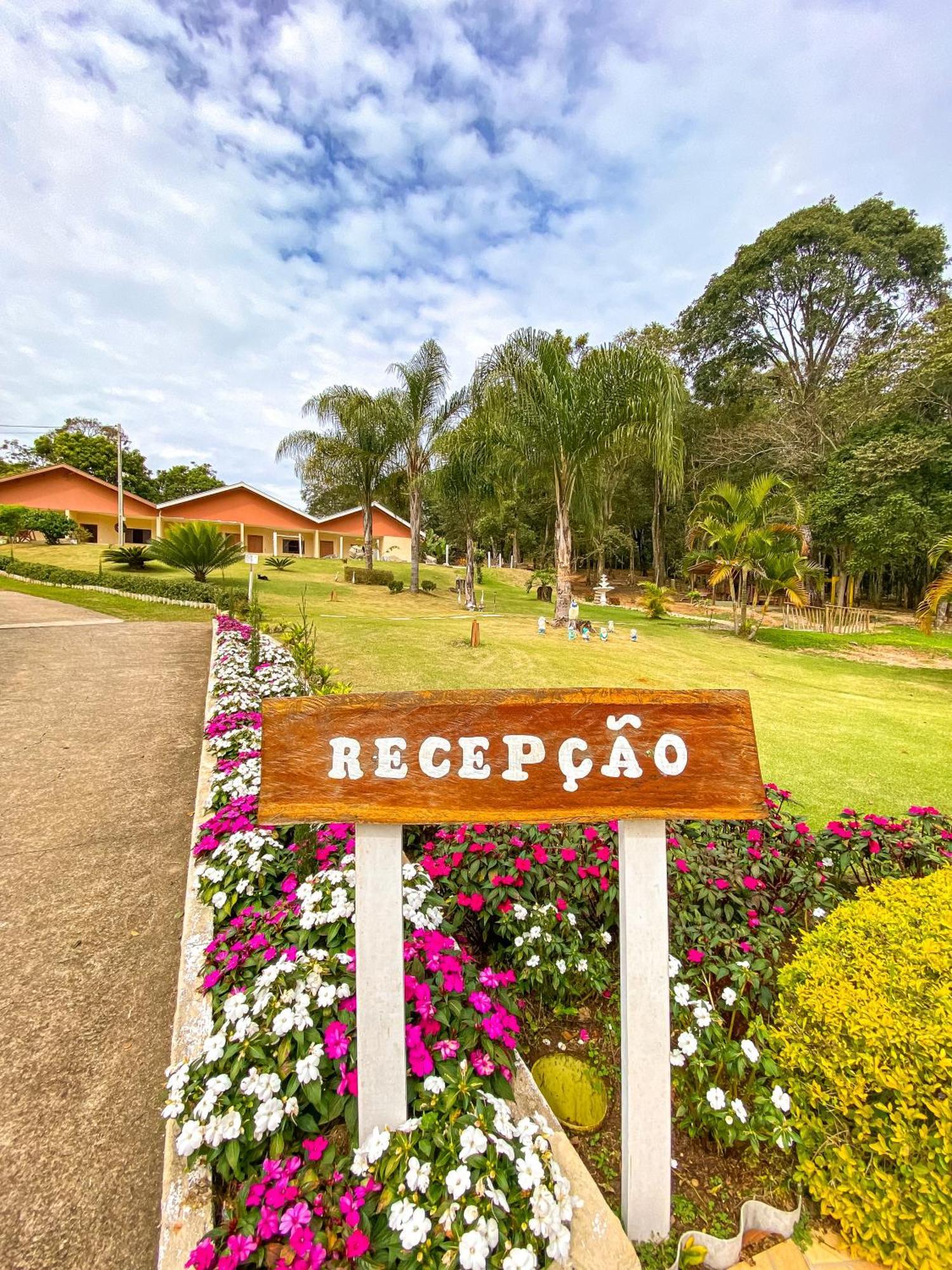 Pousada Flores Do Campo Águas de Lindóia Buitenkant foto